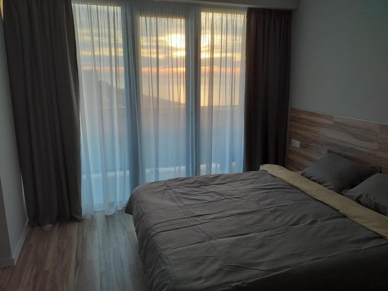 Batumi Beach Tower ภายนอก รูปภาพ